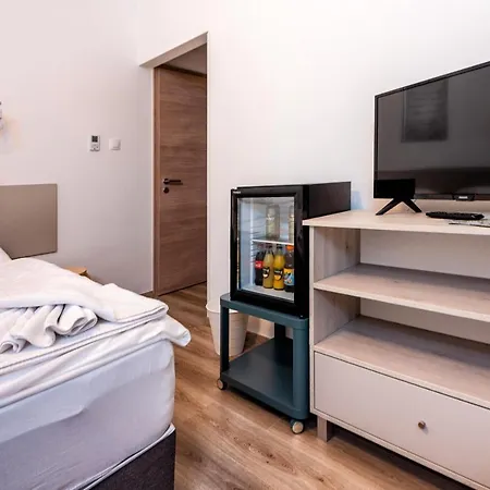 Magaspart Panzio Hotell 3*